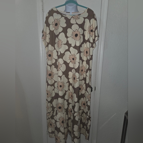SHEIN Floral Maxi Dress in Brown and Cream - Picture 1 of 5
